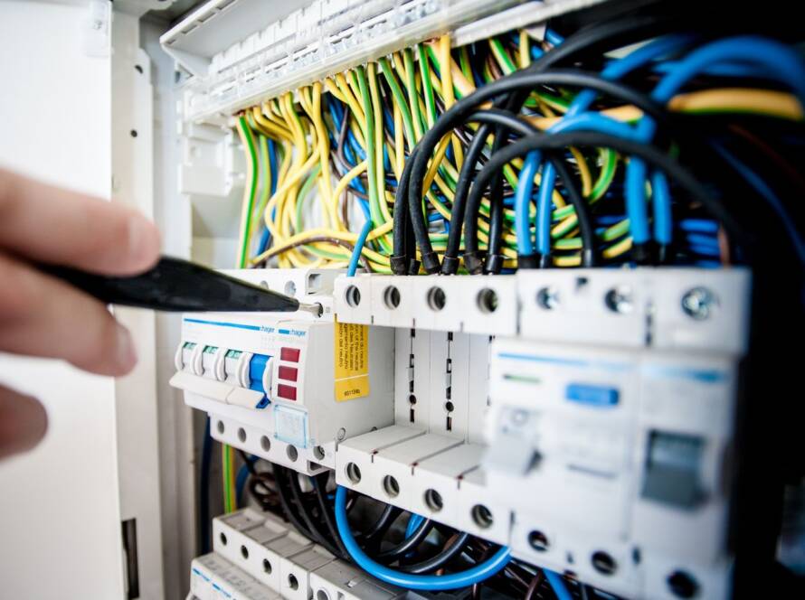 contrôle électrique commerce Mouscron